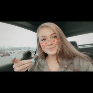 Meet your Posher, Allison